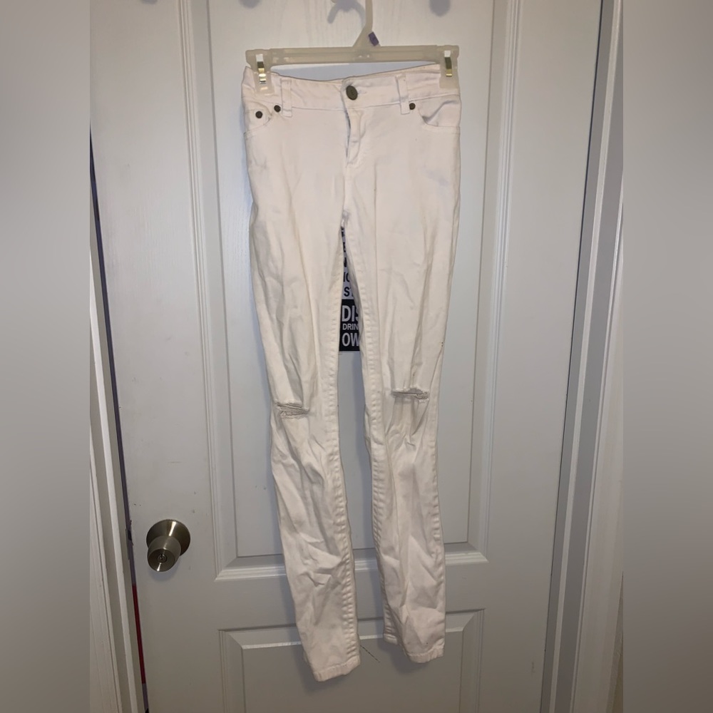 Women white pants